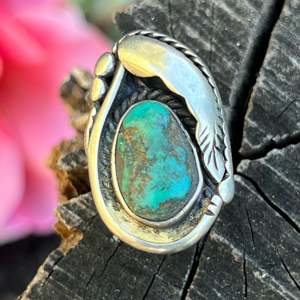Vintage Sterling Silver Navajo Turquoise Ring – Size 4.25